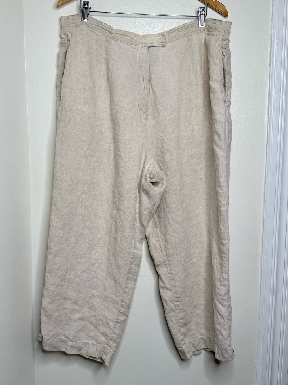 St. John’s Bay Linen Cropped Pants Women’s Size 18 Oatmeal Color Casual Summer